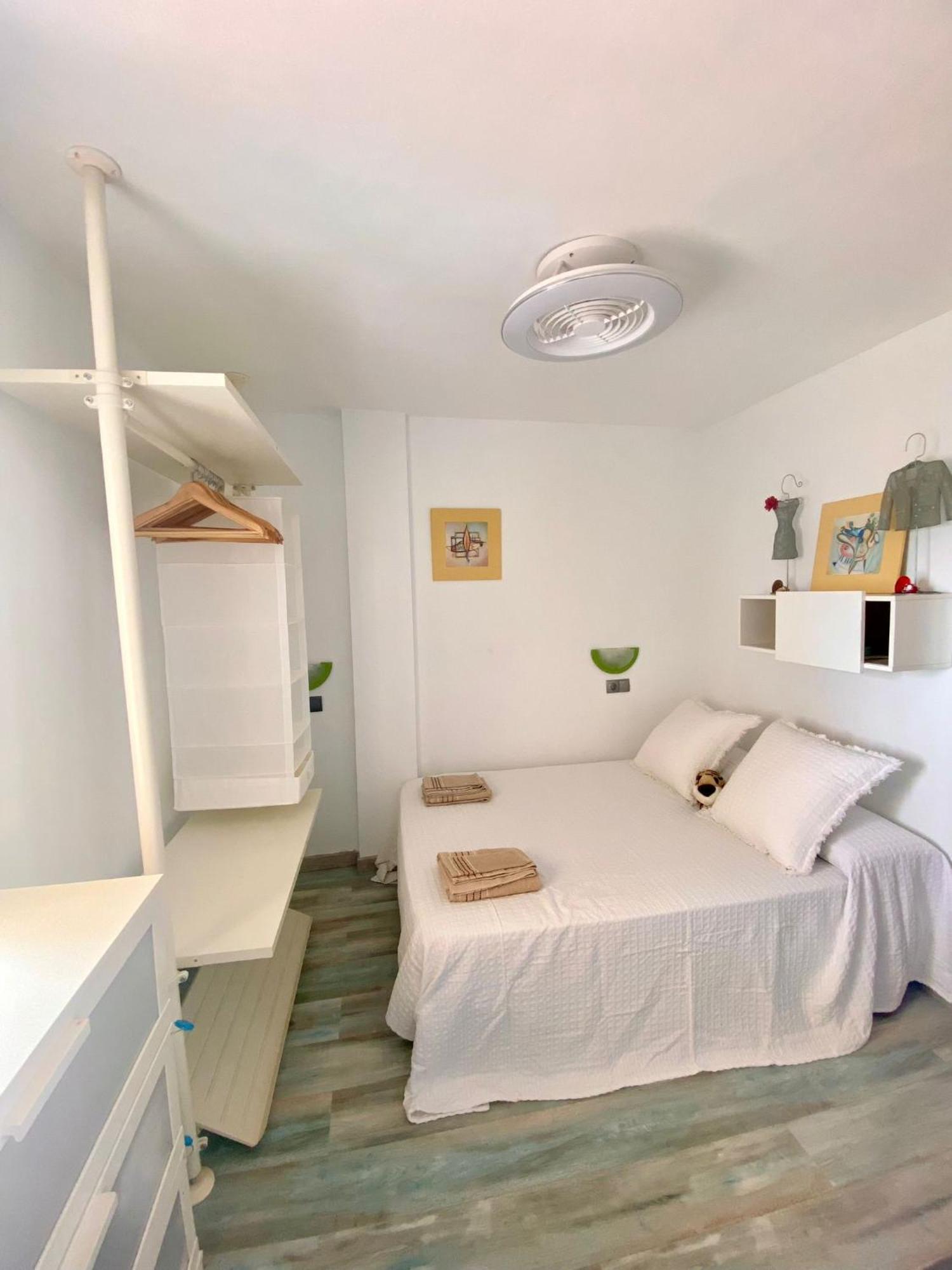 Apart. Pineda De Mar-Sea And Mountains Views Exterior photo